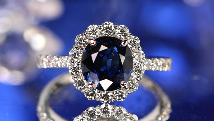 激安　豪華　天然ダイヤモンドとサファイアの指輪販売証明書付きます